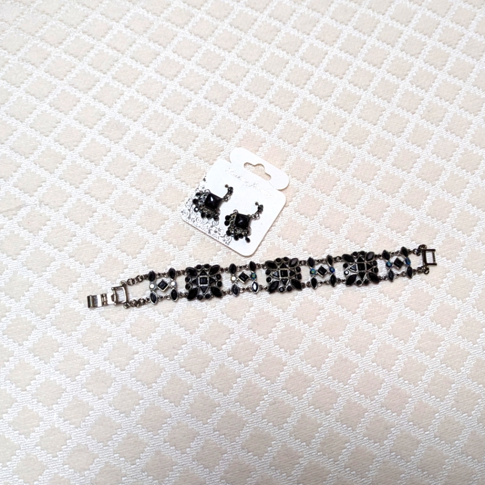 Black Rhinestone Bracelet and Earrings Set